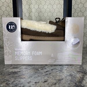 Wayland Square Women’s Memory Foam Slippers